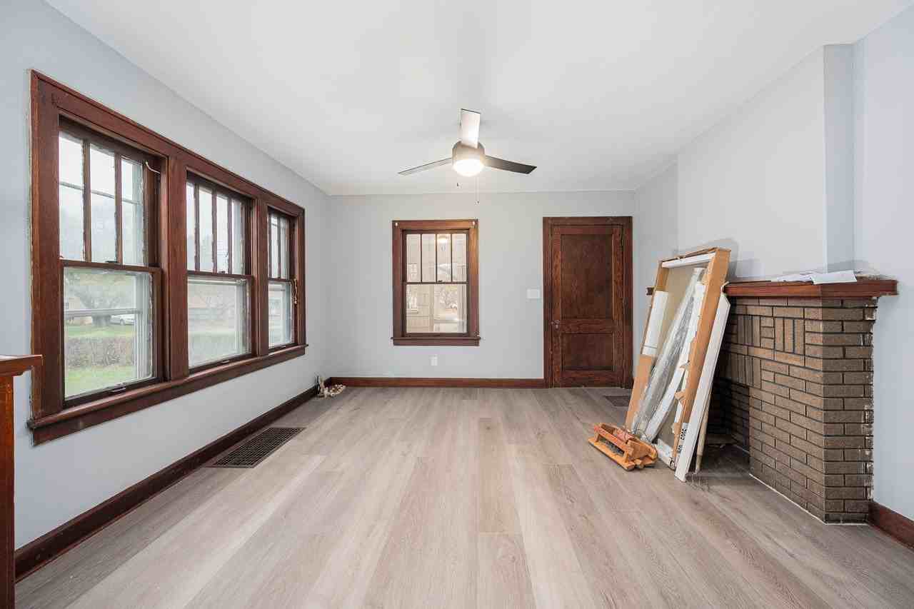 2263 Leonard Ave #1 - Photo 3 of 14