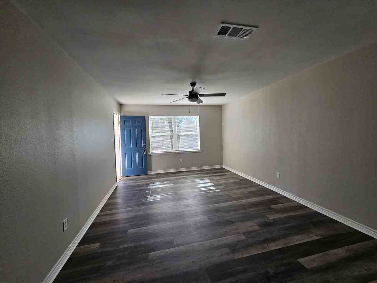 120 Houston #NA - Photo 4 of 13