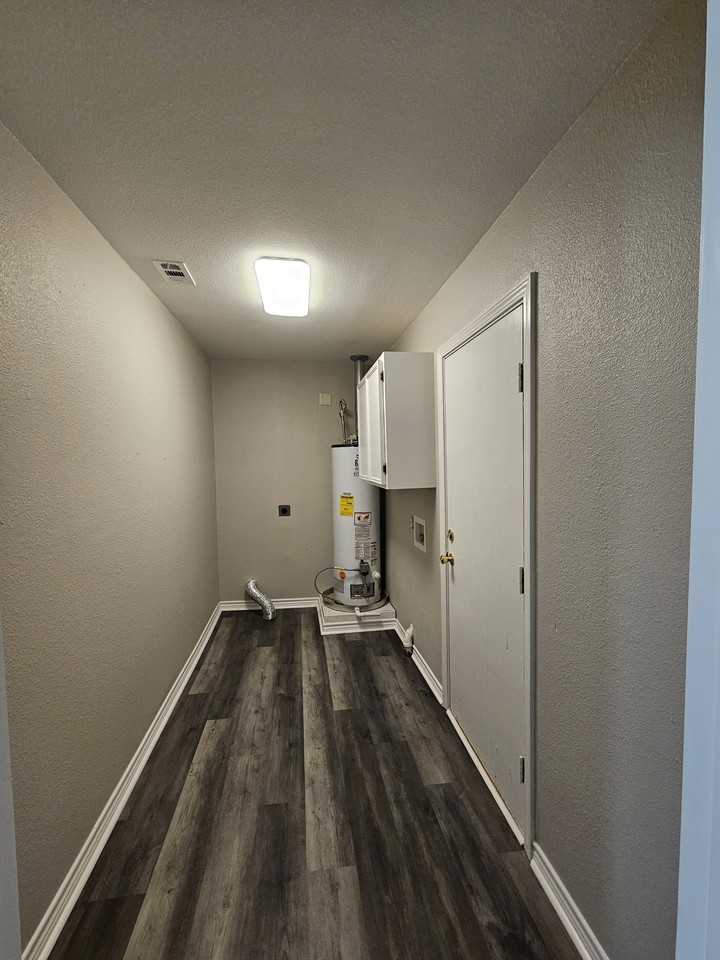 120 Houston #NA - Photo 7 of 13