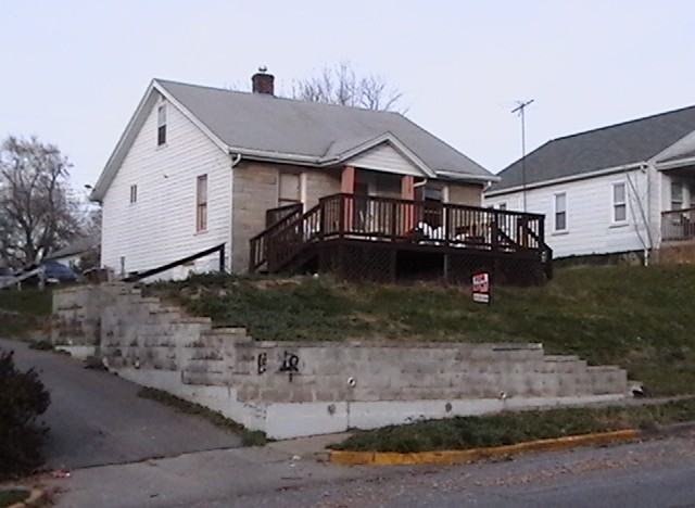 315 E 15th St #NA - Photo 2 of 14