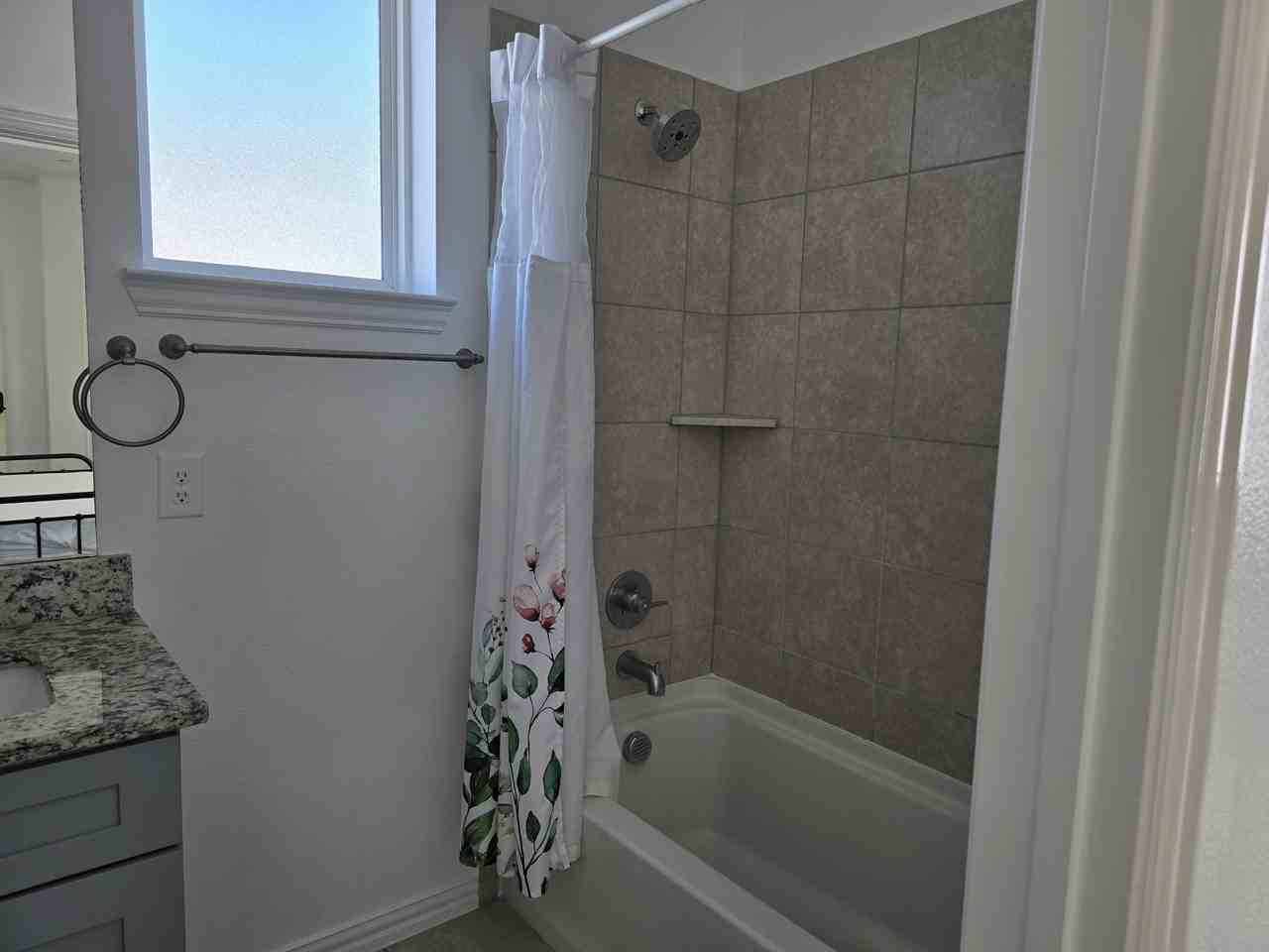 Hebron St - Photo 4 of 38