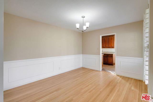 6012 S Kings Rd - Photo 3 of 8