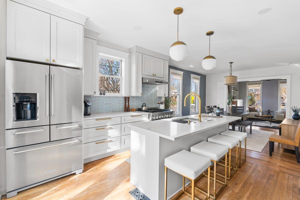 158 W 4th Ave - Photo 2 of 26