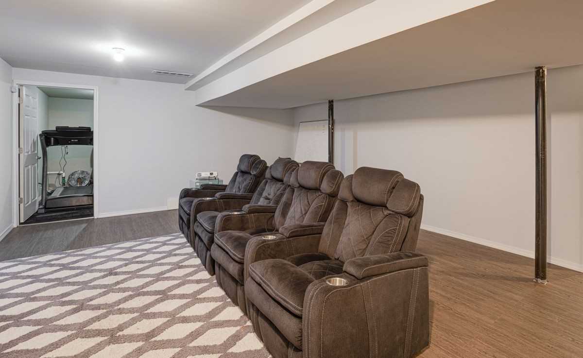 53283 Jaclyn Dr - Photo 3 of 11