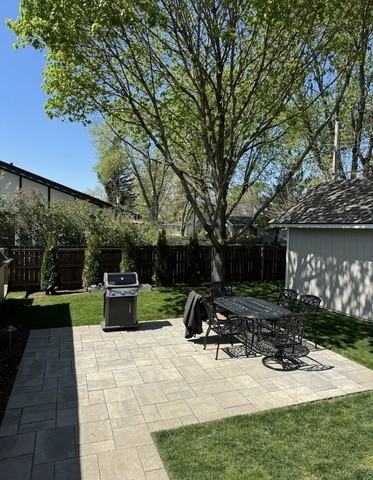 878 Village Quarter Rd - Photo 2 of 8