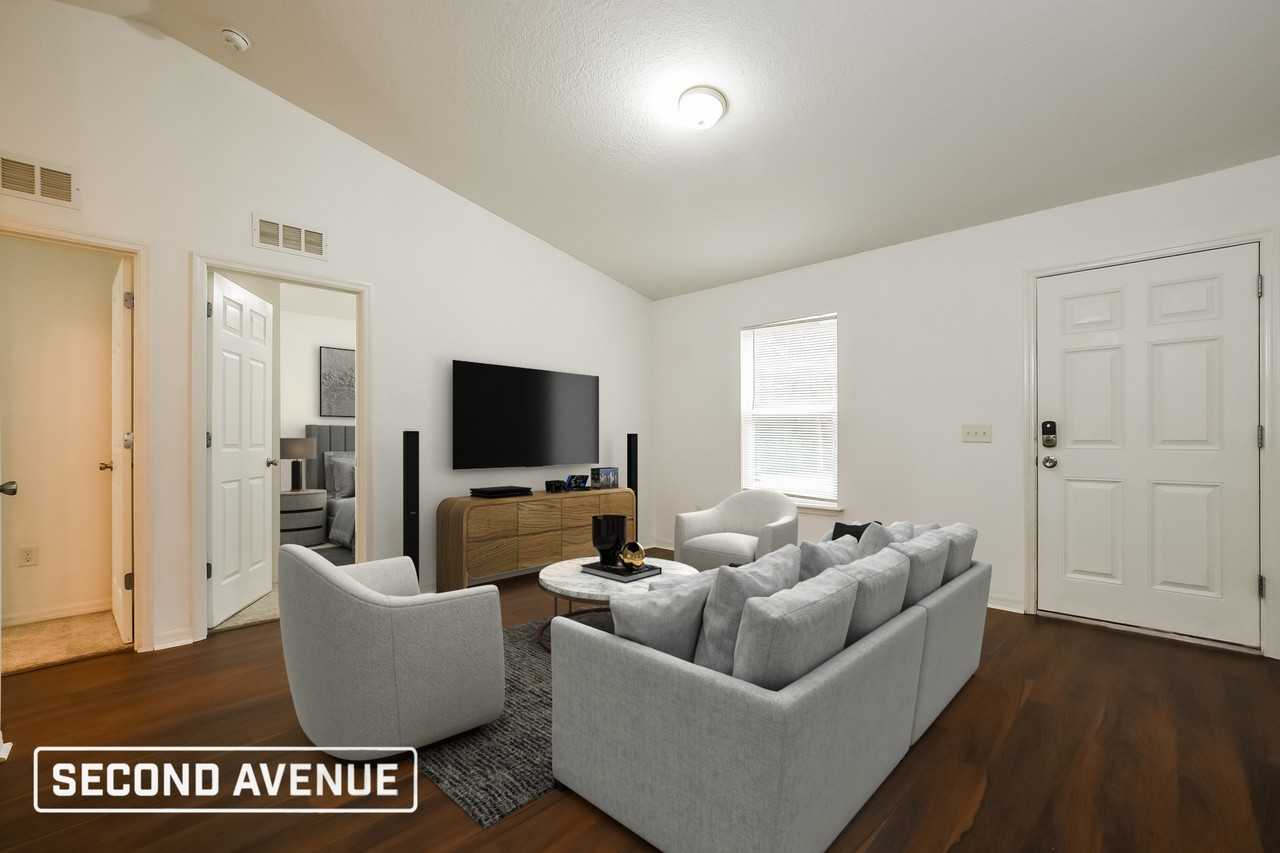 5920 Nw 65th Pl - Photo 4 of 26