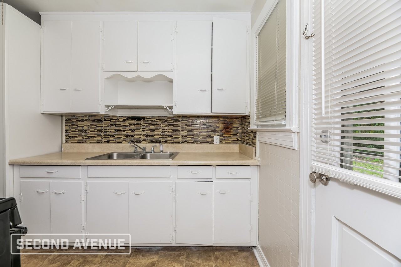 7072 Wakefield Ave - Photo 6 of 26