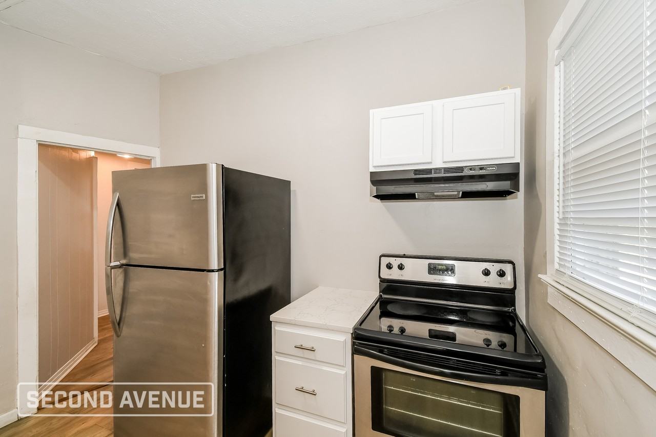 3403 Phoenix Ave - Photo 5 of 15