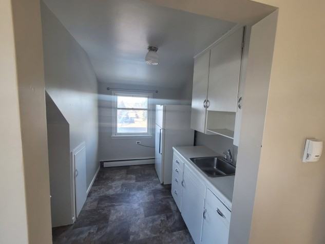 1 Bedroom Unit Near Hospital! - Photo 2 of 13