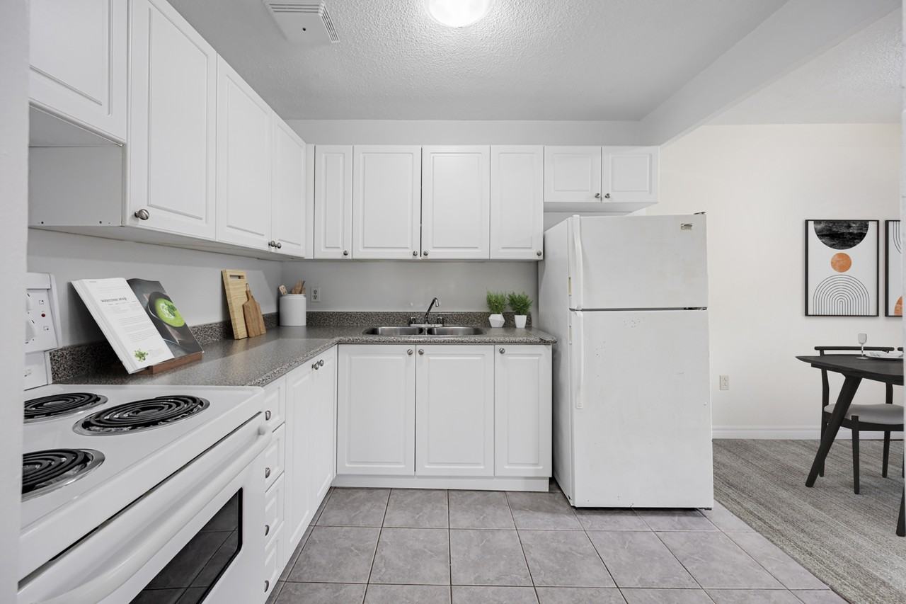 591 Oxford Street - Photo 3 of 10