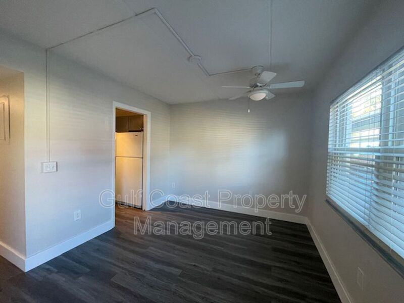270 Santa Maria St #104 - Photo 4 of 27