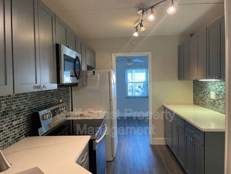 270 Santa Maria St #104 - Photo 7 of 27