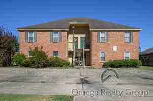 featured image of 3614 Castle Ridge Rd