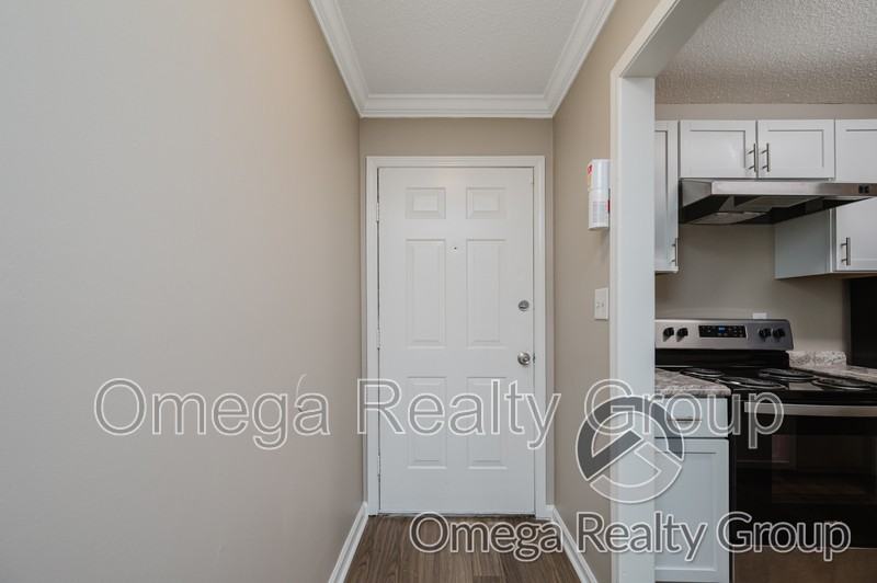 3614 Castle Ridge Rd - Photo 6 of 33