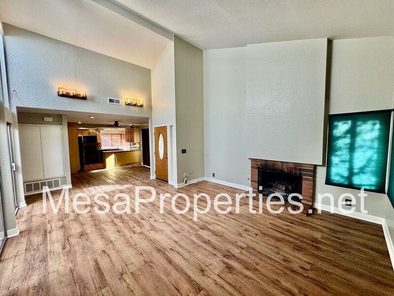 1502 Webster Ave - Photo 5 of 24