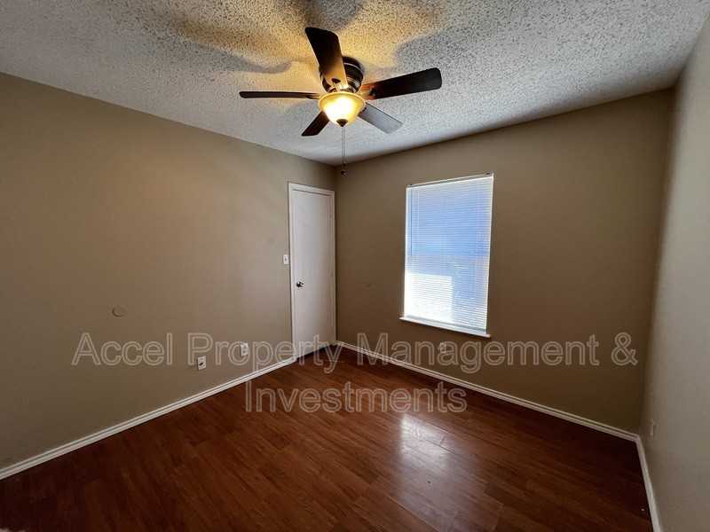 3808 Bluebird Ave - Photo 7 of 14