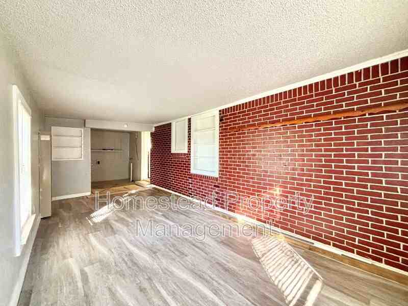 205 N Key Blvd - Photo 4 of 13