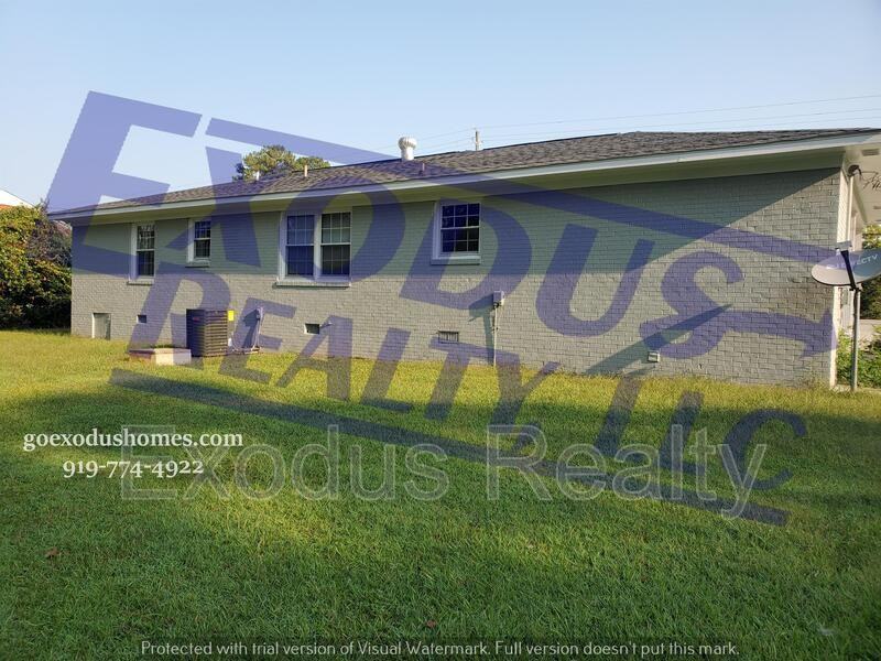 3015 Wicker St - Photo 2 of 26
