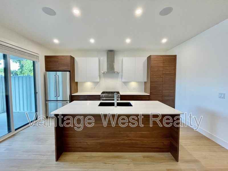 500 Fuller Ave - Photo 2 of 42