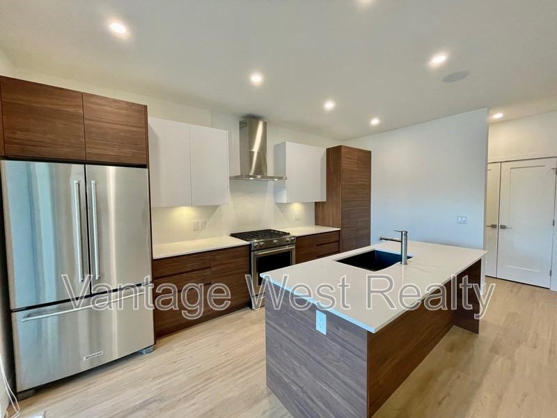 500 Fuller Ave - Photo 3 of 42