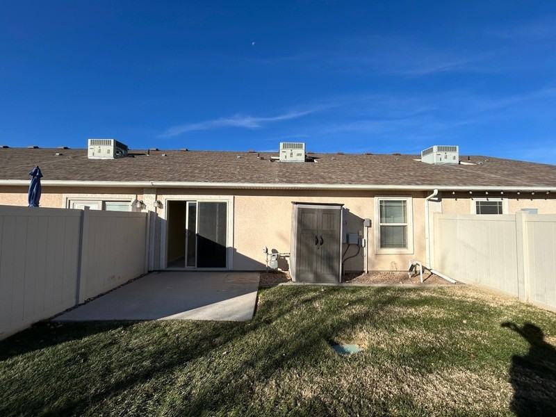 584 1/2 Belhaven Way - Photo 2 of 18