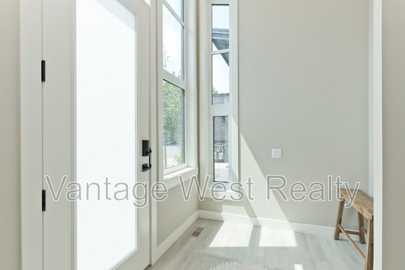 3101 Hilltown Dr - Photo 2 of 16