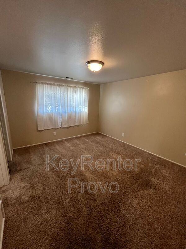 1741 Willowbrook Dr - Photo 6 of 8