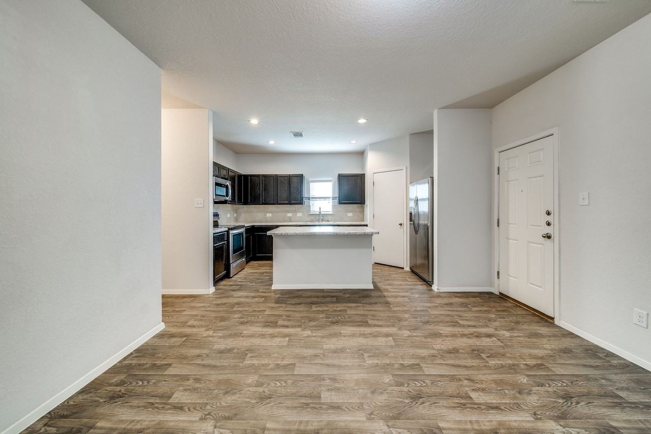 9535 Sandy Ridge Way - Photo 4 of 25