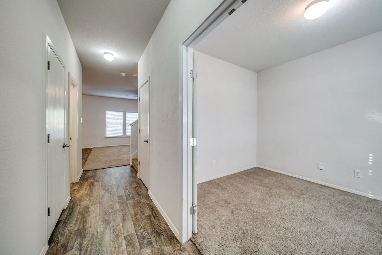 9535 Sandy Ridge Way - Photo 6 of 25