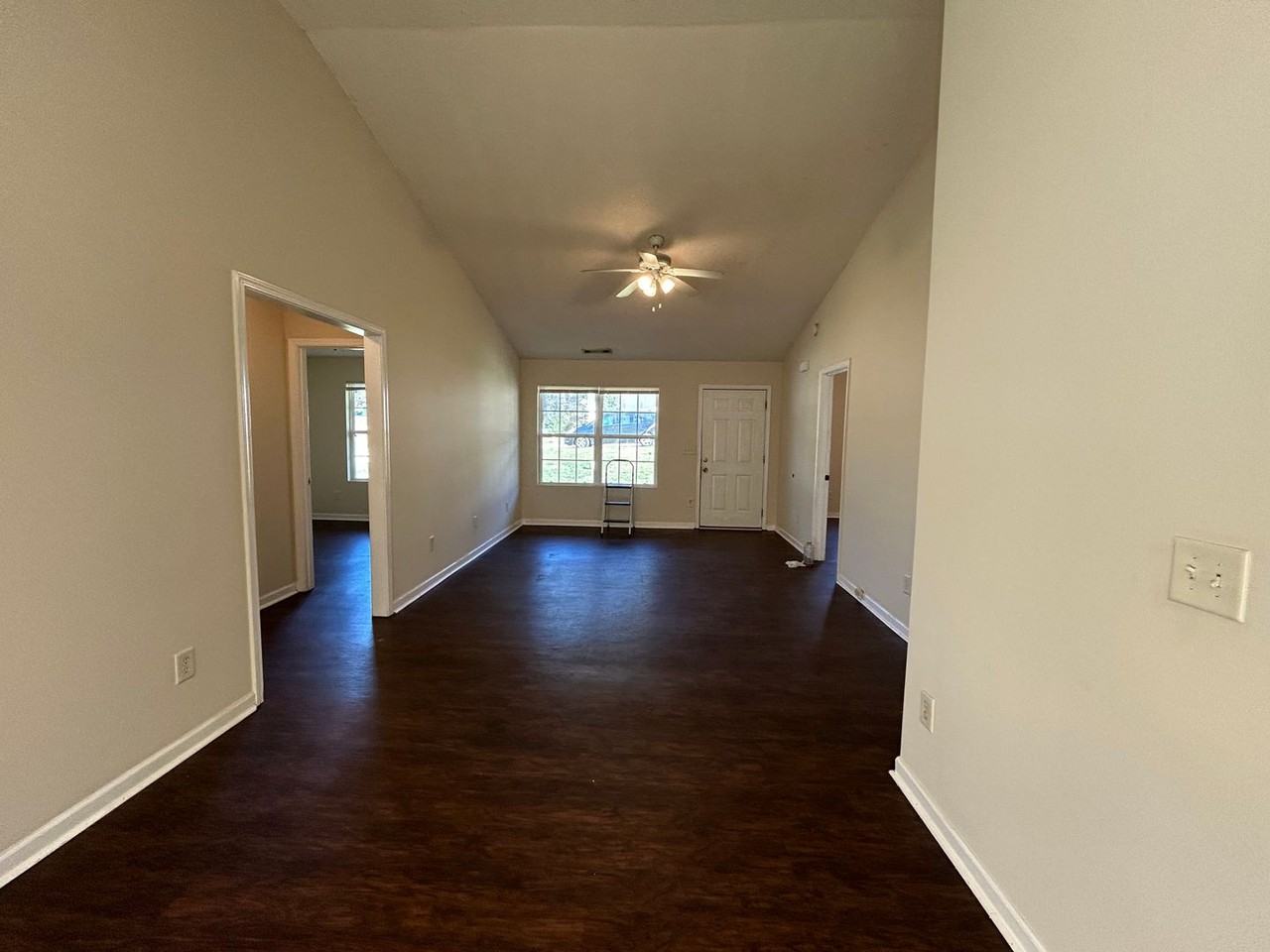 53 Mineral Springs Ln - Photo 4 of 15