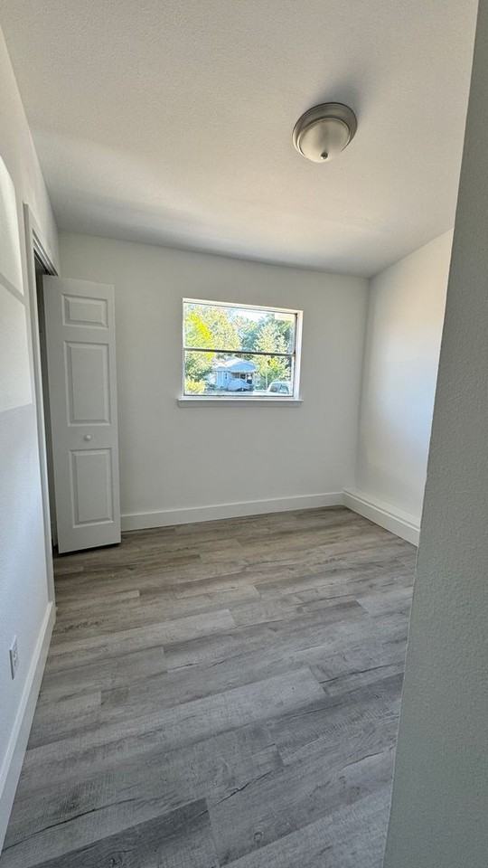 608 Manchester Rd - Photo 5 of 12
