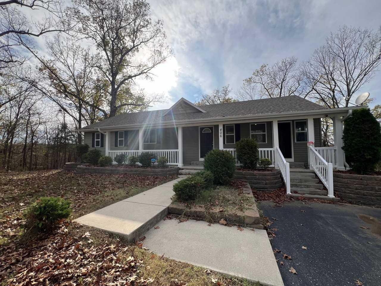 406 Kays Ln - Photo 3 of 25