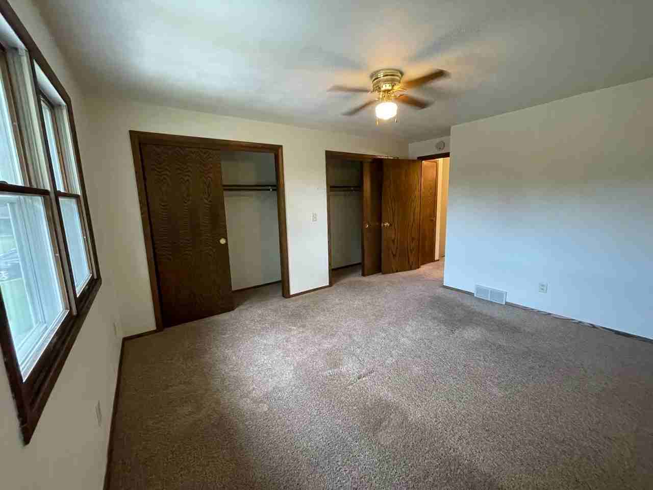 39 Continental Ct - Photo 3 of 12