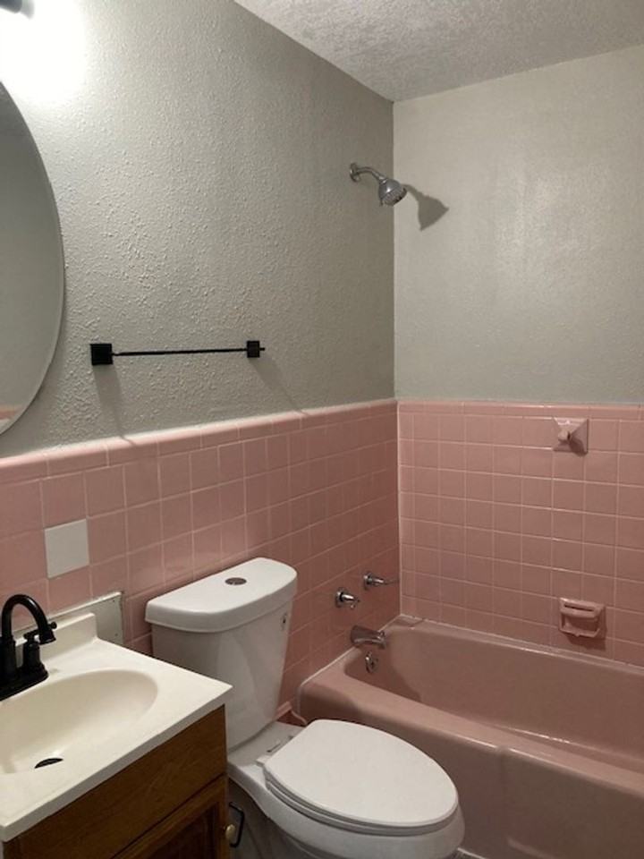 2026 Jackson Ave - Photo 4 of 7