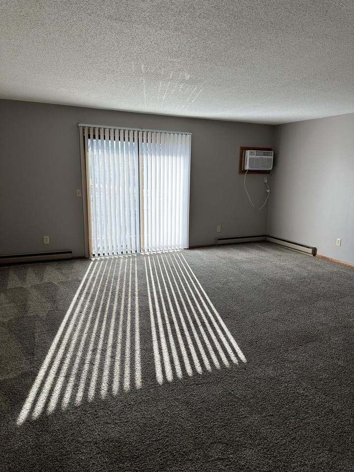 1004 Union Avenue - Photo 2 of 10