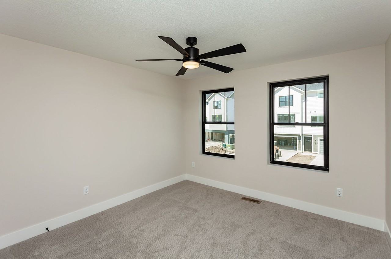 Southwest Prairie Trail Townhomes - Photo 4 of 12