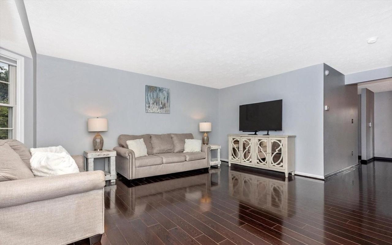 6276 N Steamboat Way - Photo 7 of 43