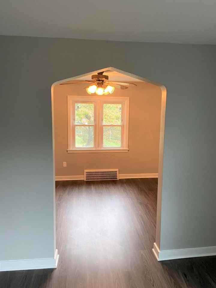 12114 Garland Dr - Photo 2 of 11