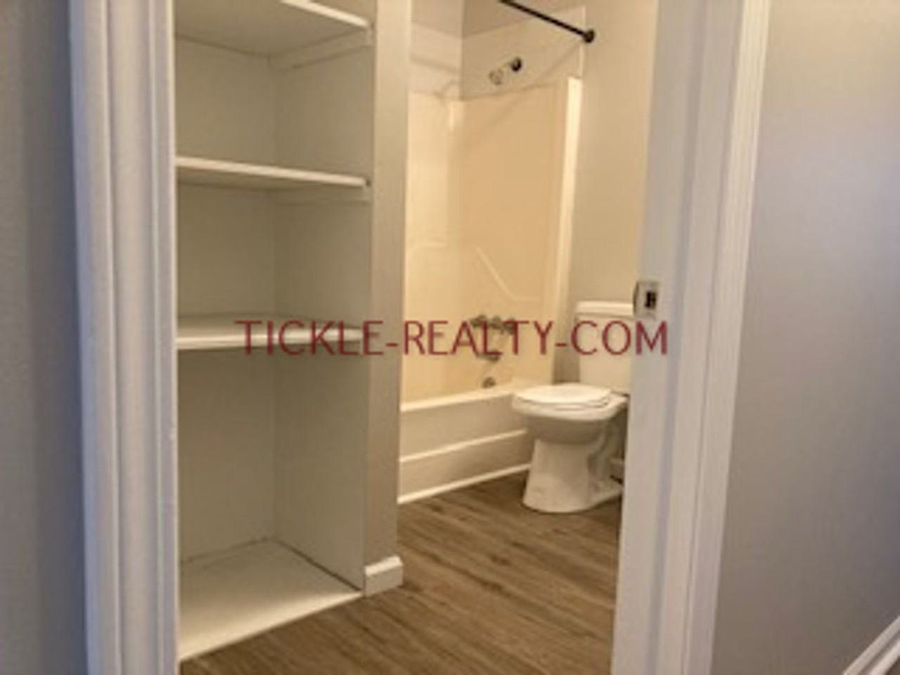 Creekwood Apartments - Photo 4 of 24