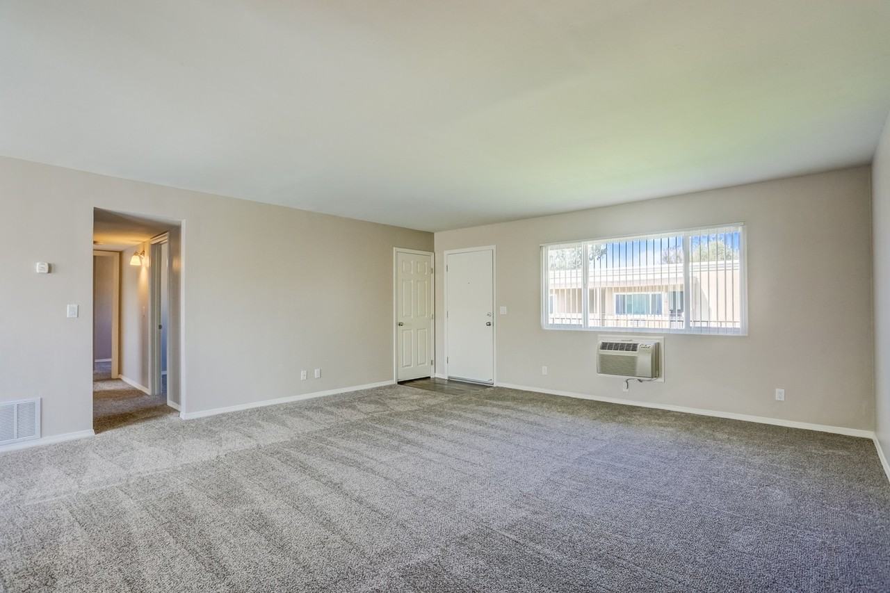 10233 Mission Gorge Road - Photo 5 of 18