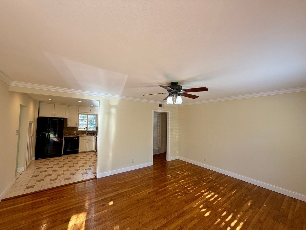 612 Hammack Dr - Photo 2 of 29