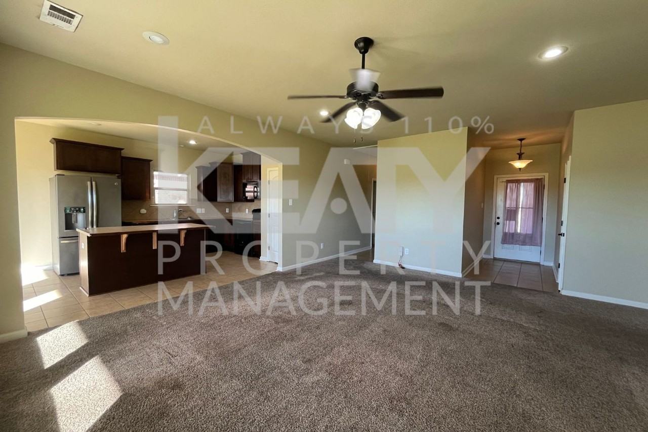 214 Golden Lake Dr - Photo 3 of 17