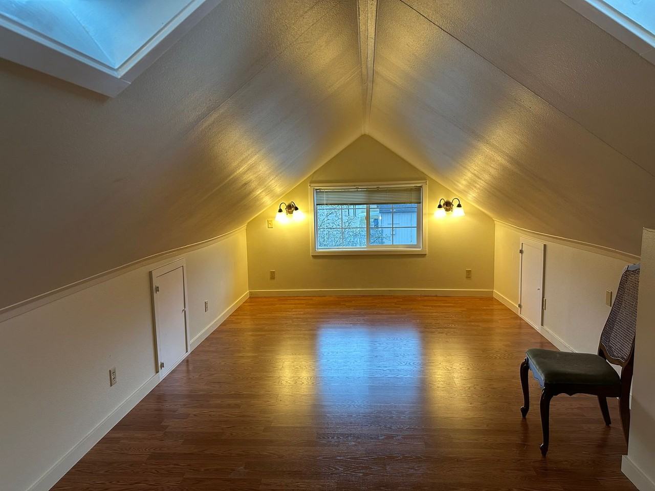 621 Nelson St - Photo 3 of 13