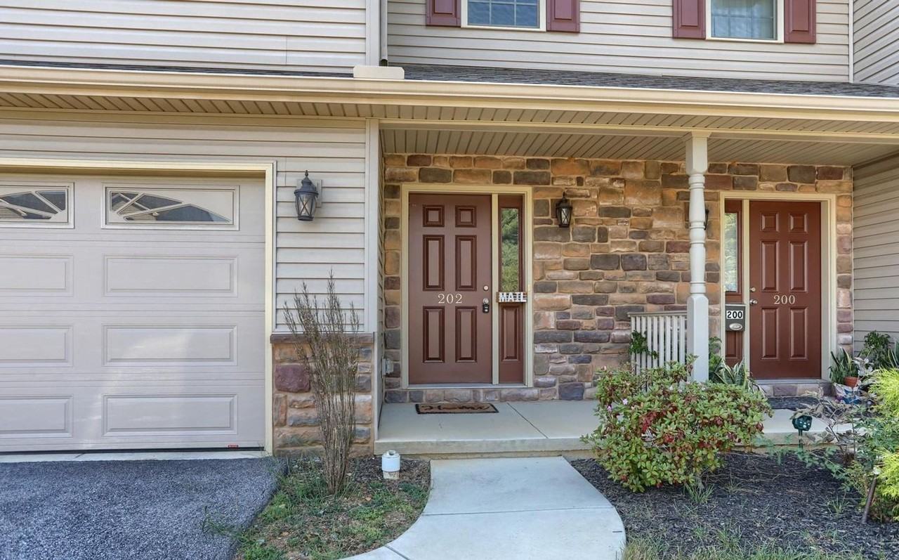 202 Westhafer Ct - Photo 2 of 32