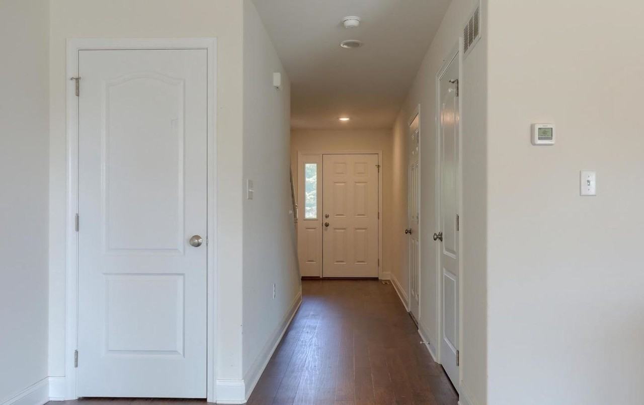 202 Westhafer Ct - Photo 4 of 32