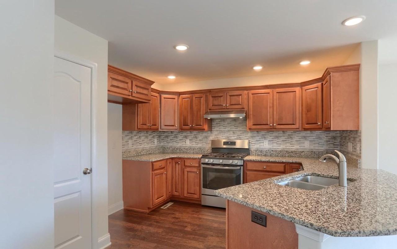 202 Westhafer Ct - Photo 7 of 32