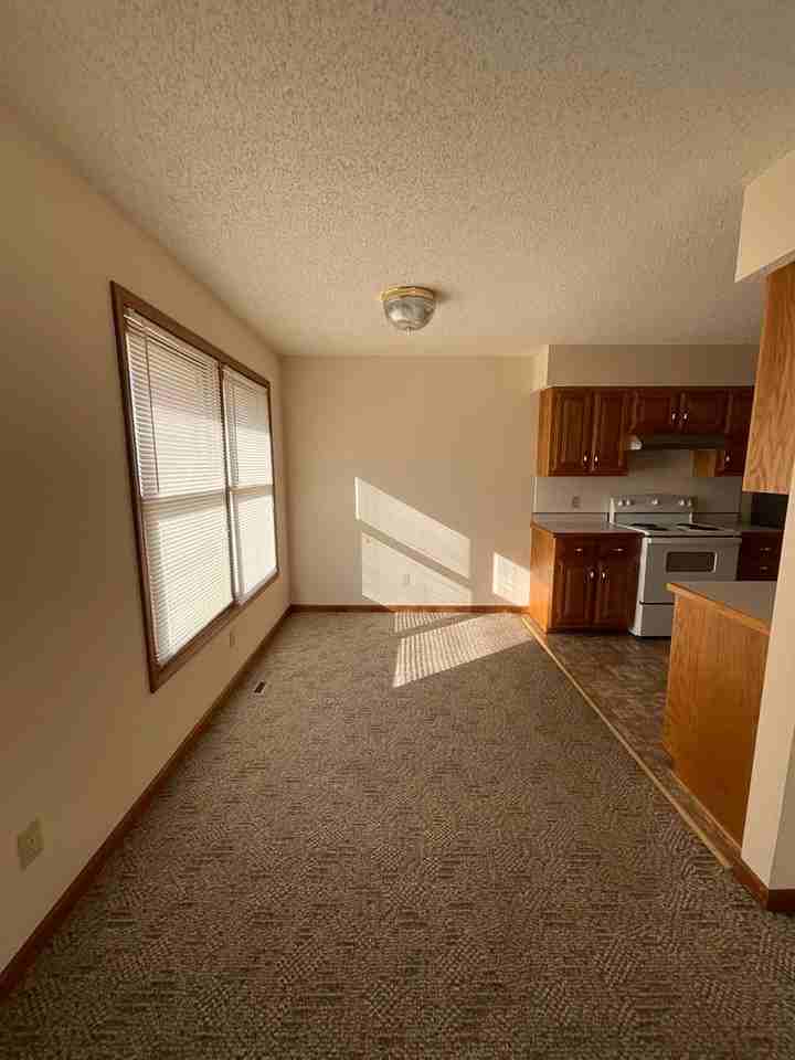 401 N Cayuga St - Photo 3 of 15