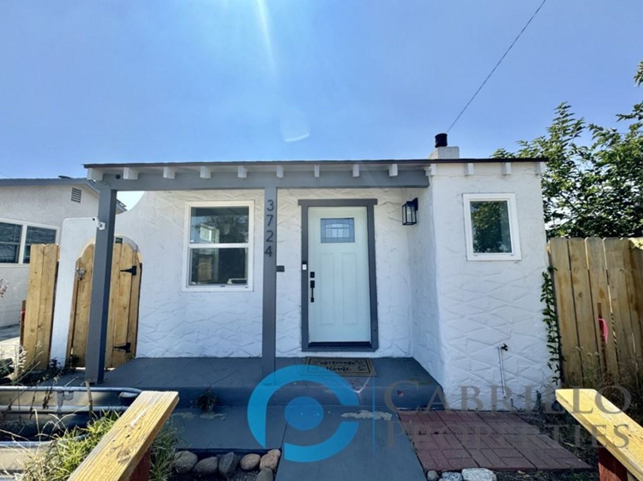 3724 Nile St - Photo 2 of 16