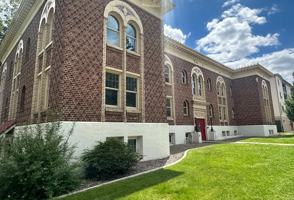 featured image of 419 5th St