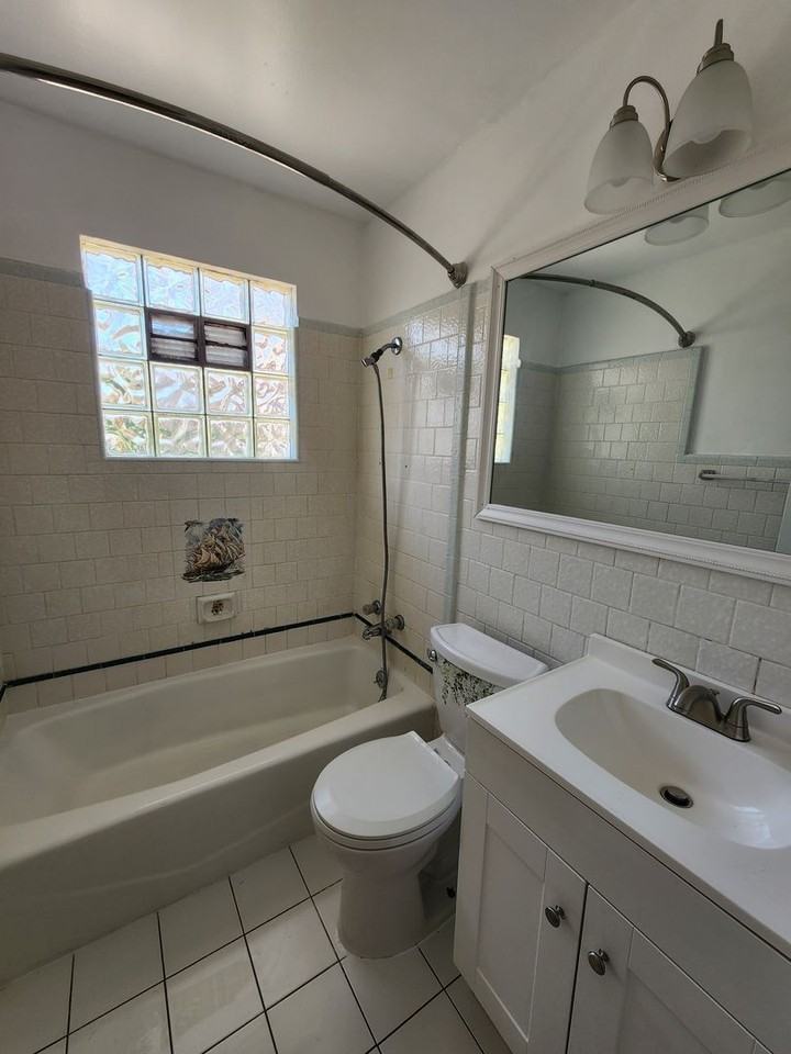 3694 S Bishop St - Photo 4 of 17
